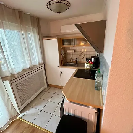 Cozy Free Parking Ac Apartment *